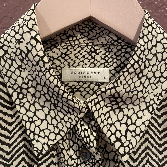 Equipment Pattern Button Down 💞 - Picture 4 of 5